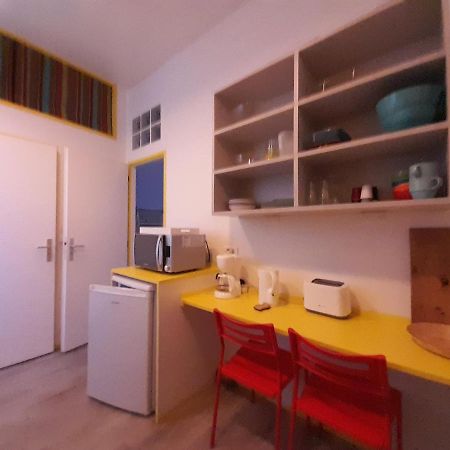 Residence Les Volets Bleus: Studio De 30 M² Classe 2 * Rochefort  Luaran gambar