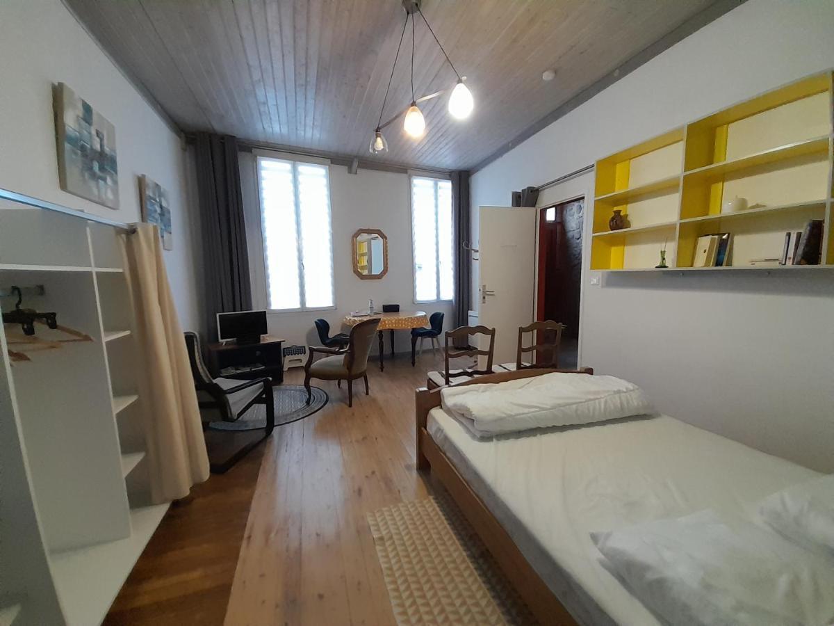 Residence Les Volets Bleus: Studio De 30 M² Classe 2 * Rochefort  Luaran gambar